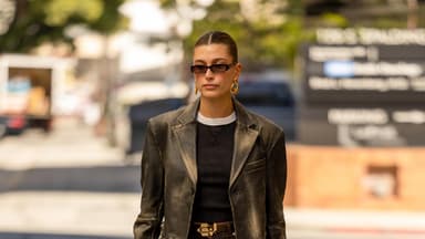 Hailey Bieber Streetstyle