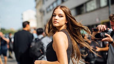 "Mocha Mousse Hair"
