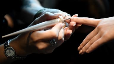 Nagellack auftragen