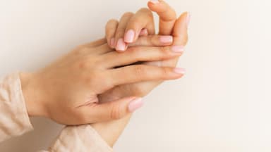 BB Cream Nails: Gepflegte Nägel mit Nagellack