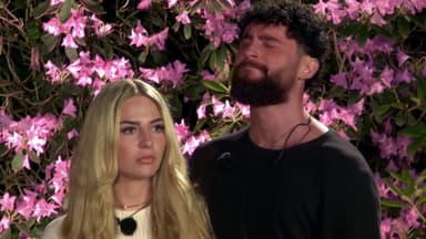 Emma Fernlund und Umut Tekin gucken unglücklich in Folge drei von "Das Sommerhaus der Stars"