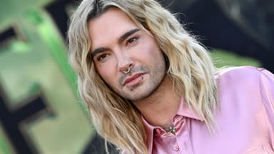 Bill Kaulitz guckt ernst