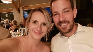 Anna Heiser mit Gerald Heiser glücklich