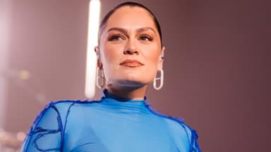 Jessie J guckt skeptisch