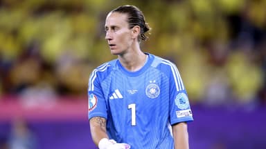Ann-Katrin Berger erschöpft bei einem Spiel