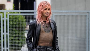 Bill Kaulitz mit pinken Haaren