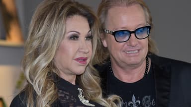 Carmen und Robert Geiss lächeln verkrampft