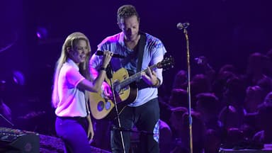 Shakira und Chris Martin bei einem Auftritt 2017