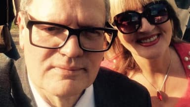 Ulli Potofski mit seiner Partnerin Nadja bei einem Pferderennen