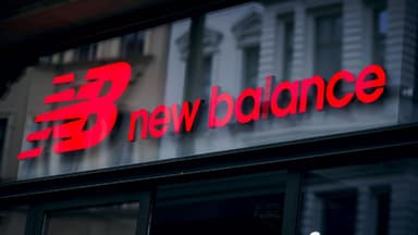 Logo von New Balance