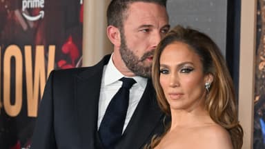 Ben Affleck flüstert Jennifer Lopez zu