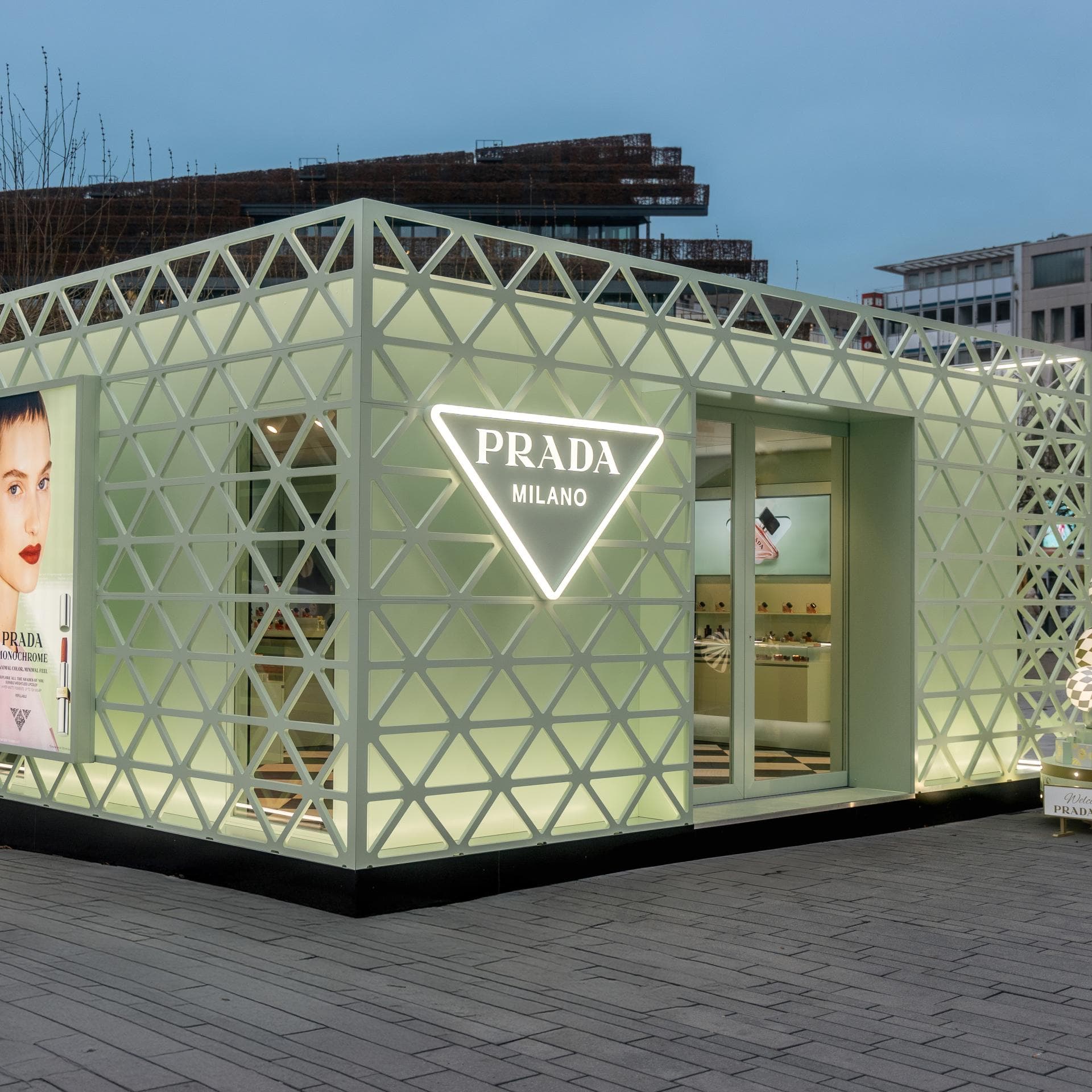 Prada Beauty eröffnet einen exklusiven Pop-up in Düsseldorf