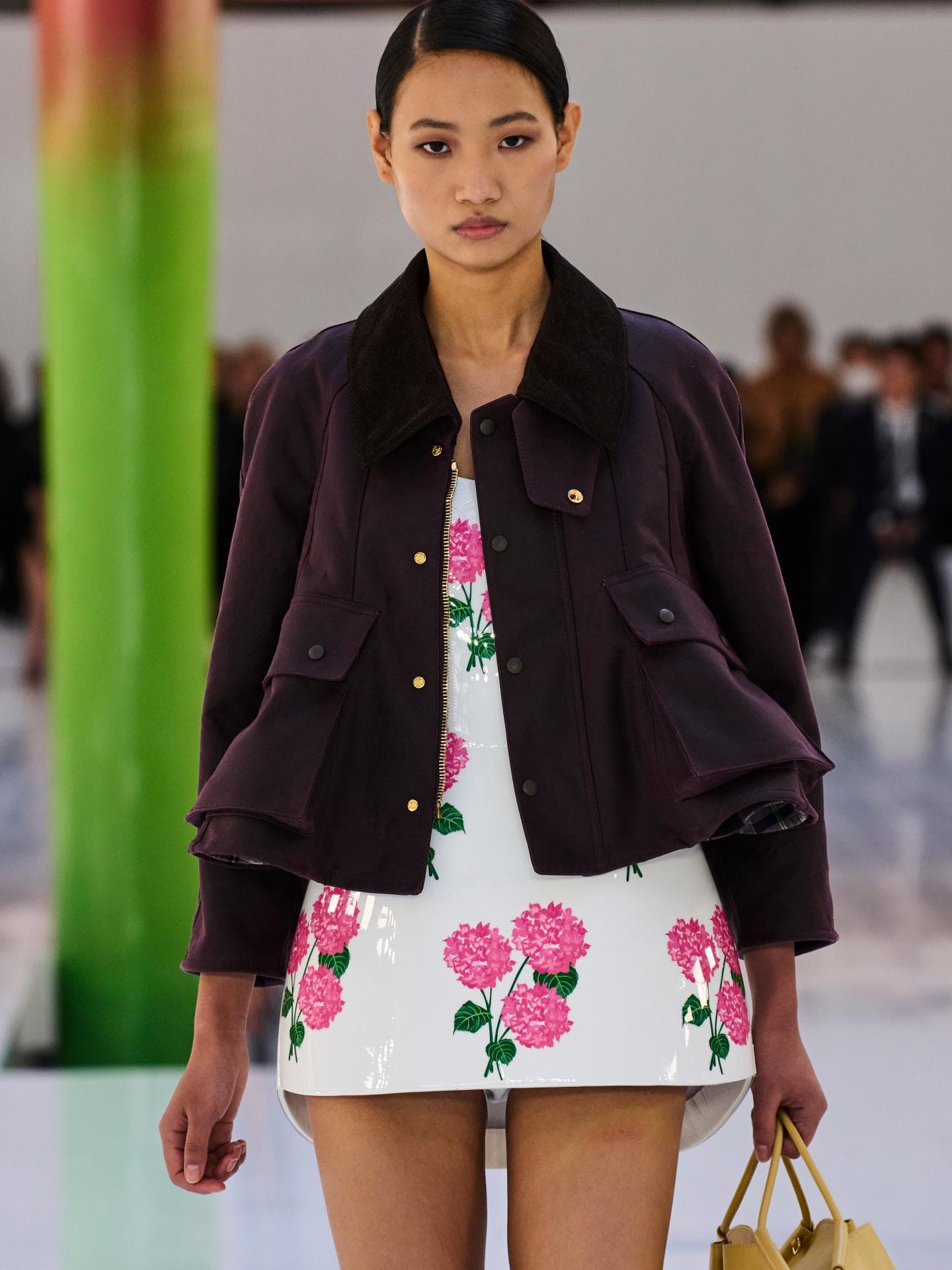 Barn Jackets: Wer Ahnung von Mode hat, trägt jetzt diesen Jacken-Trend Barn Jacket bei Loewe