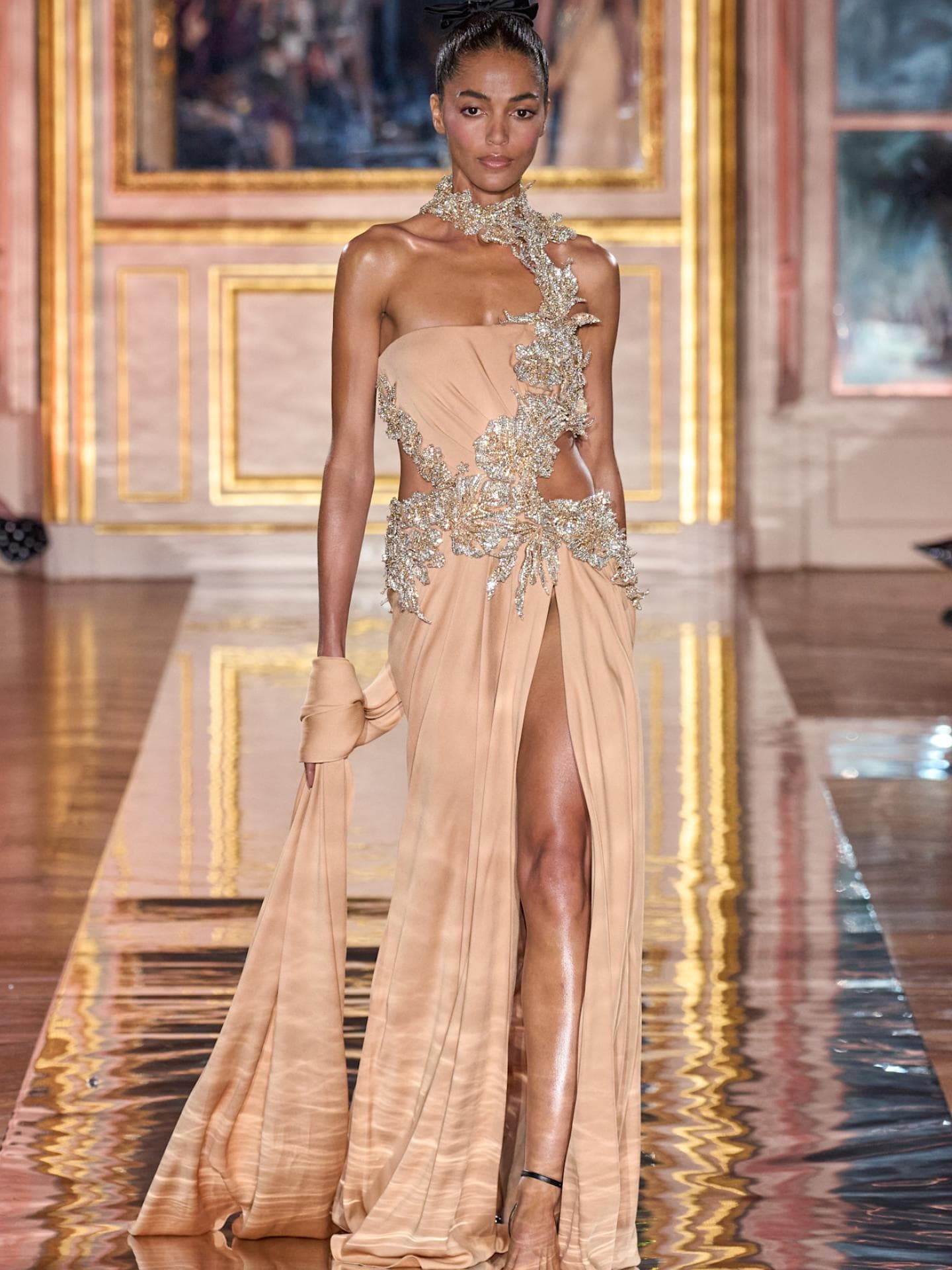 5 Mode-Trends der Haute Couture Week, die uns für den Alltag inspirieren