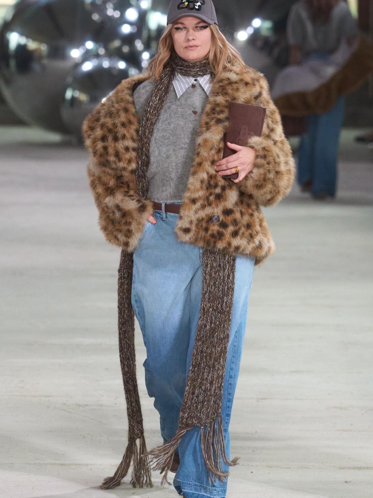 Leo-Look