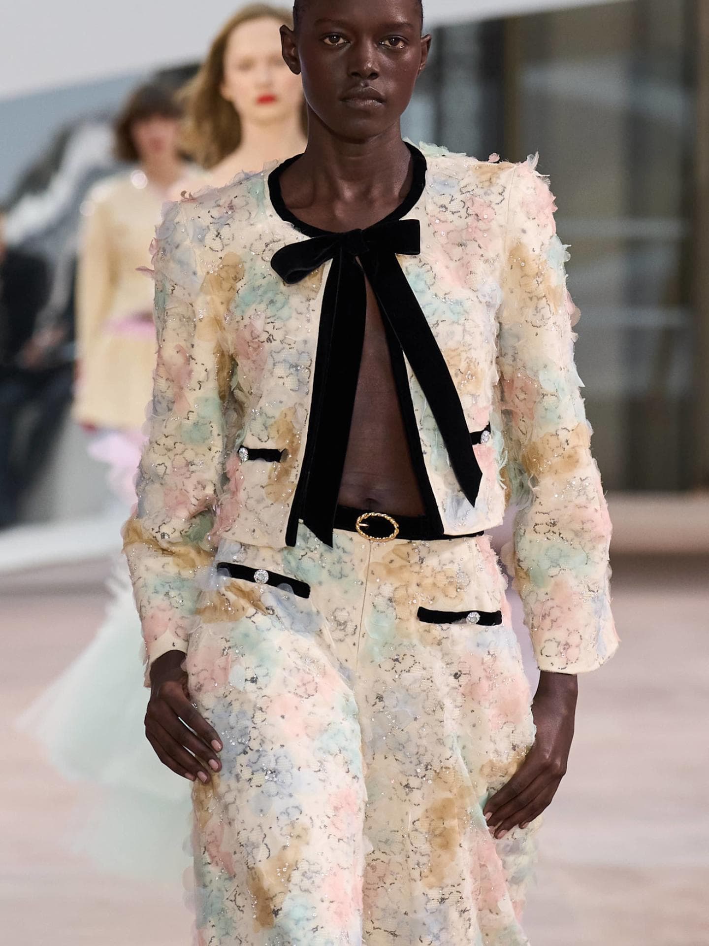 3 Mode-Trends der Haute Couture Week, die uns für den Alltag inspirieren