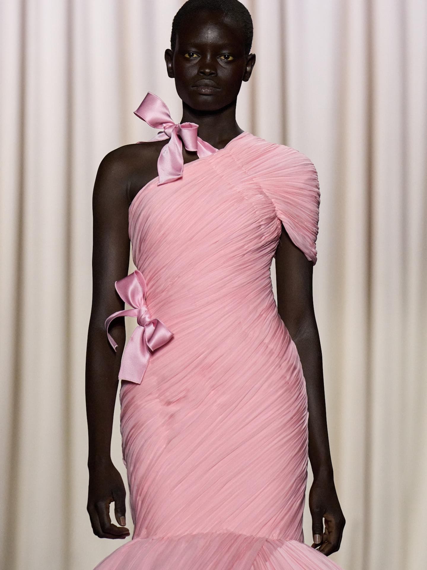 3 Mode-Trends der Haute Couture Week, die uns für den Alltag inspirieren