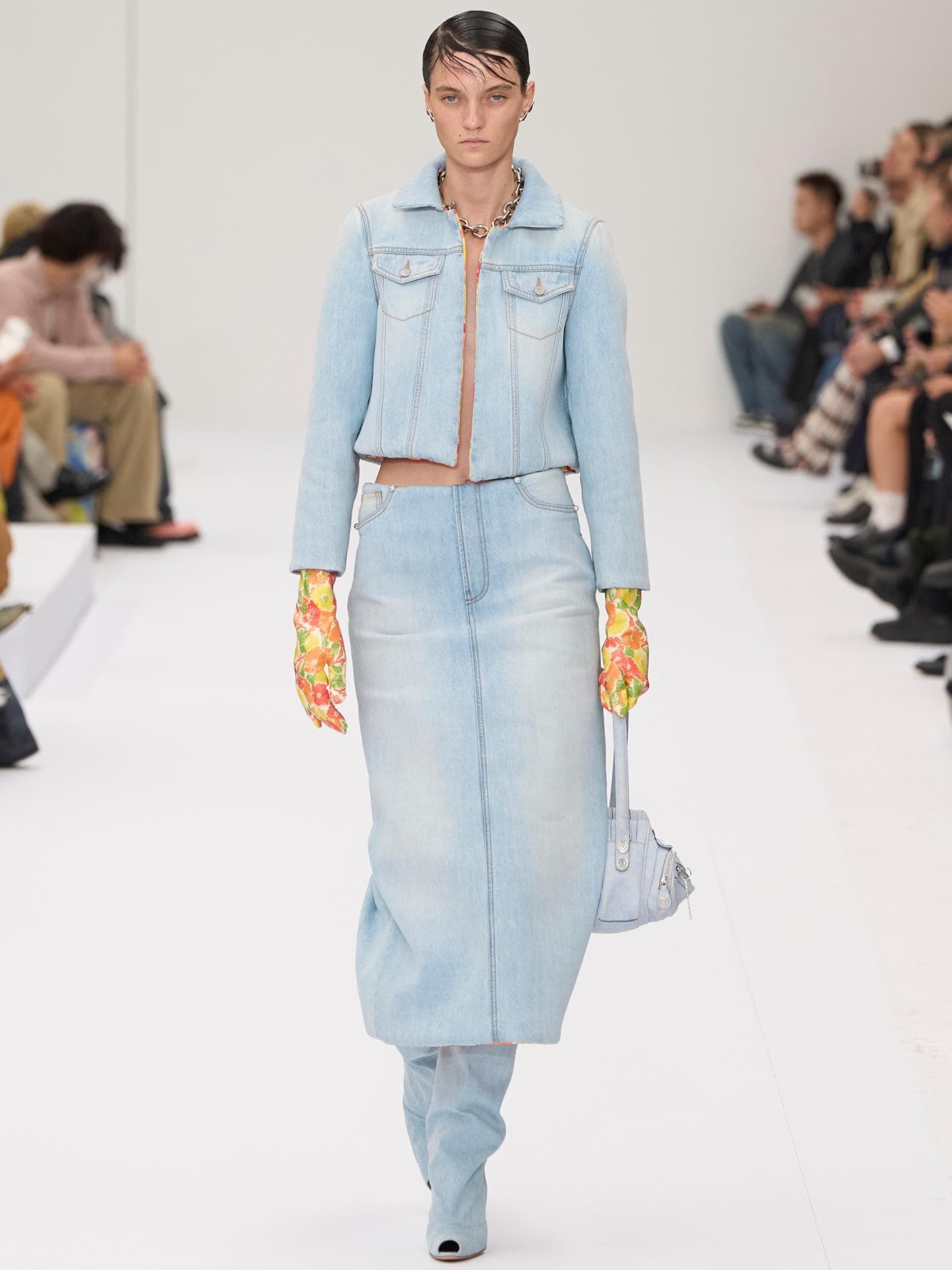 5 Modetrends, die du jetzt am besten secondhand shoppst Acne Studios