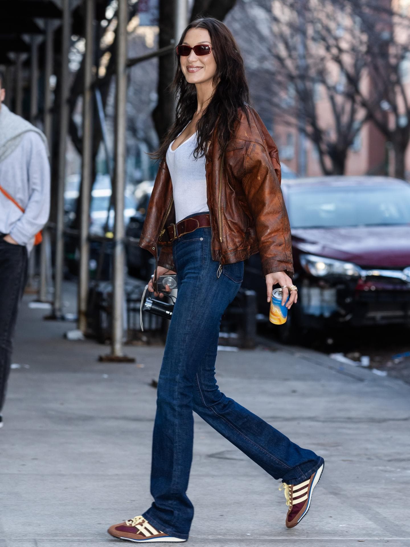 Nach Samba und Gazelle: Das ist der neue Trend-Sneaker von Adidas Bella Hadid in Adidas Sneaker