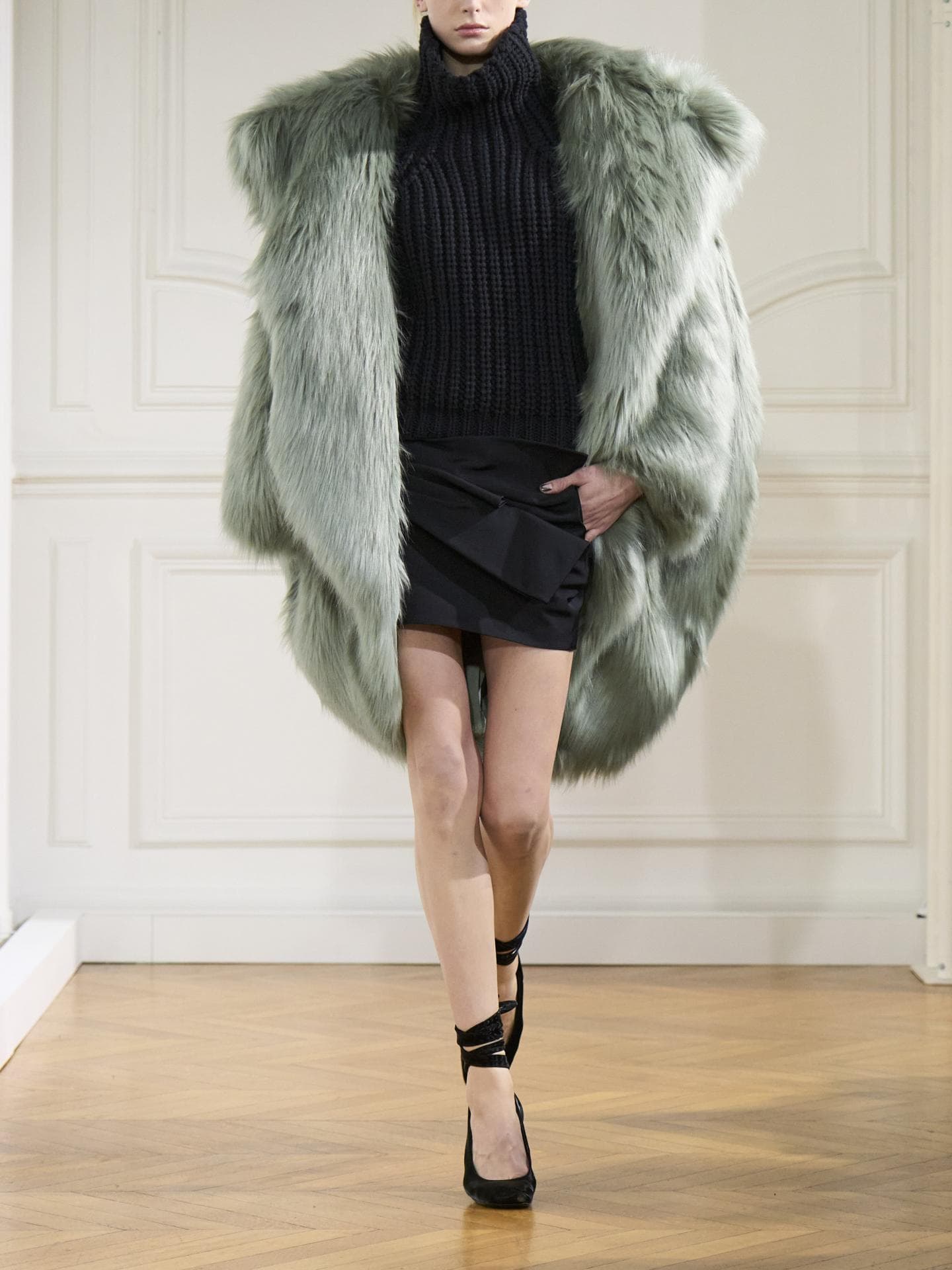 Givenchy Fake Fur Jacke