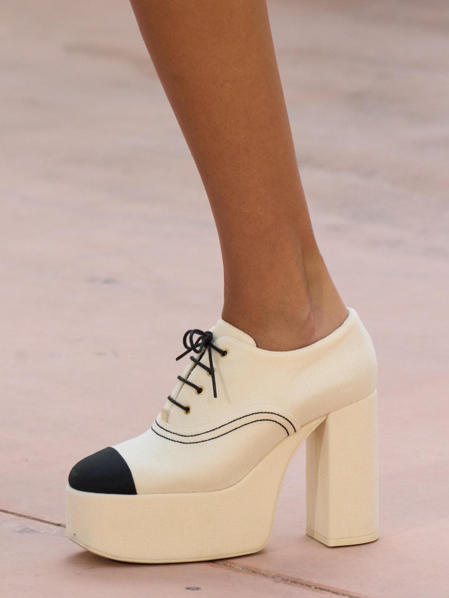 Schuhe bei Chanel Show