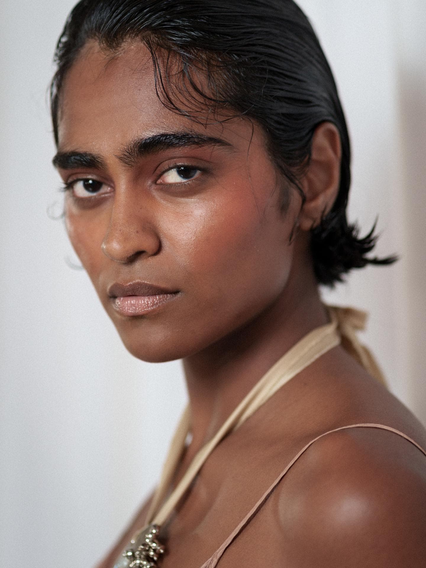 Model Sleek Hair bei Dries van Noten
