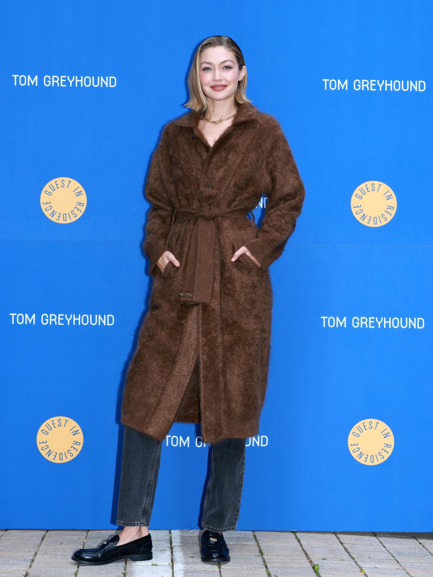 Gigi Hadid im Cardigan Gigi Hadid im Cardigan