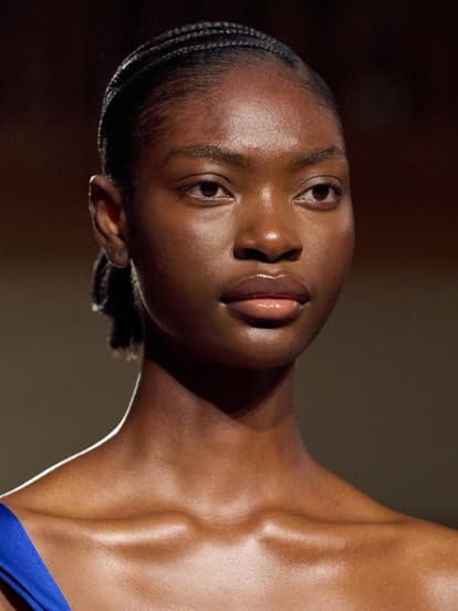 Model bei ahluwalia