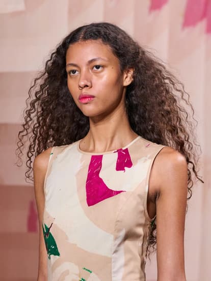 Model bei Ulla Johnson