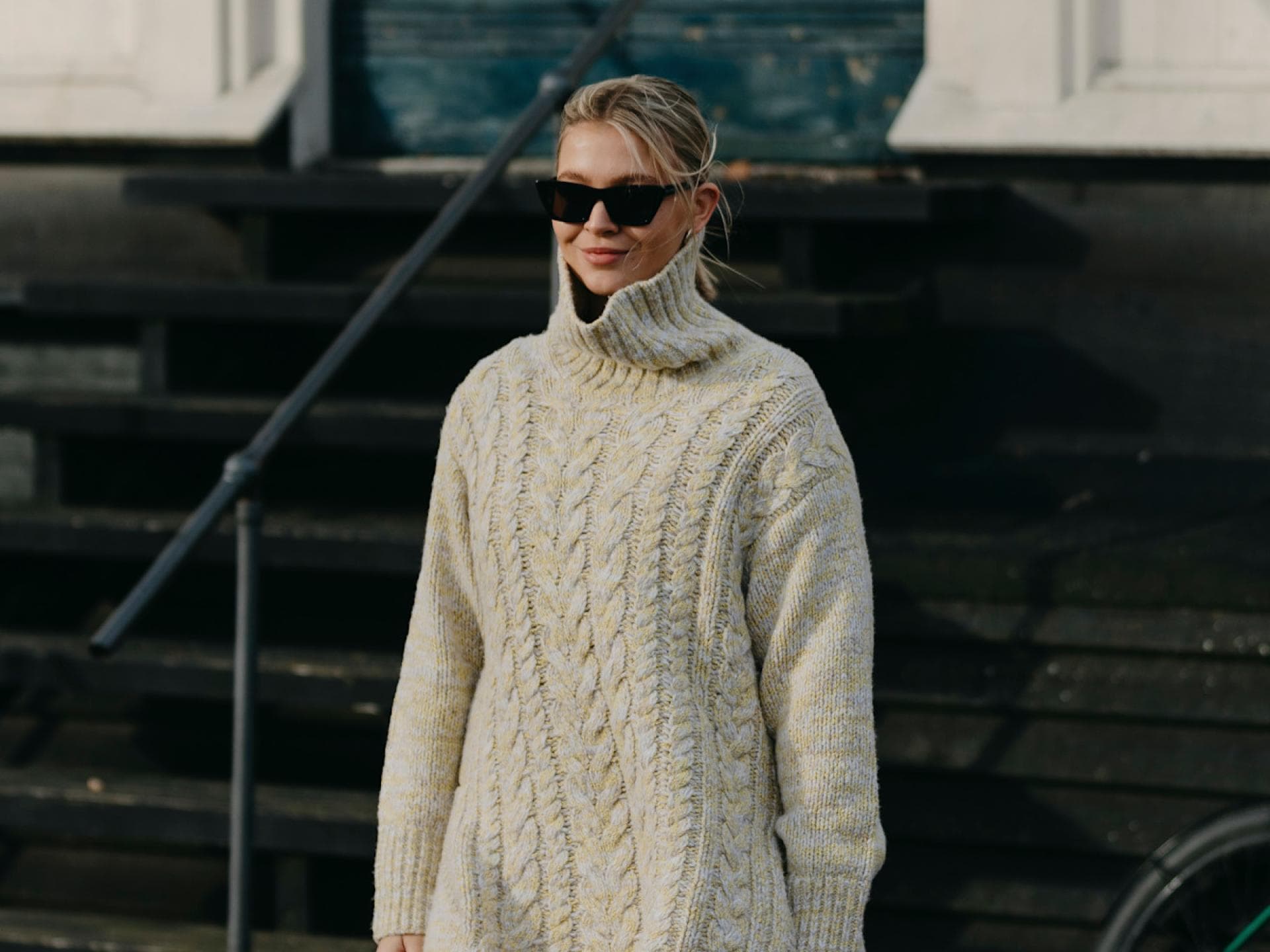 Strickpullover müssen jetzt so aussehen, um nicht langweilig zu wirken Strickpullover müssen jetzt so aussehen, um nicht langweilig zu wirken