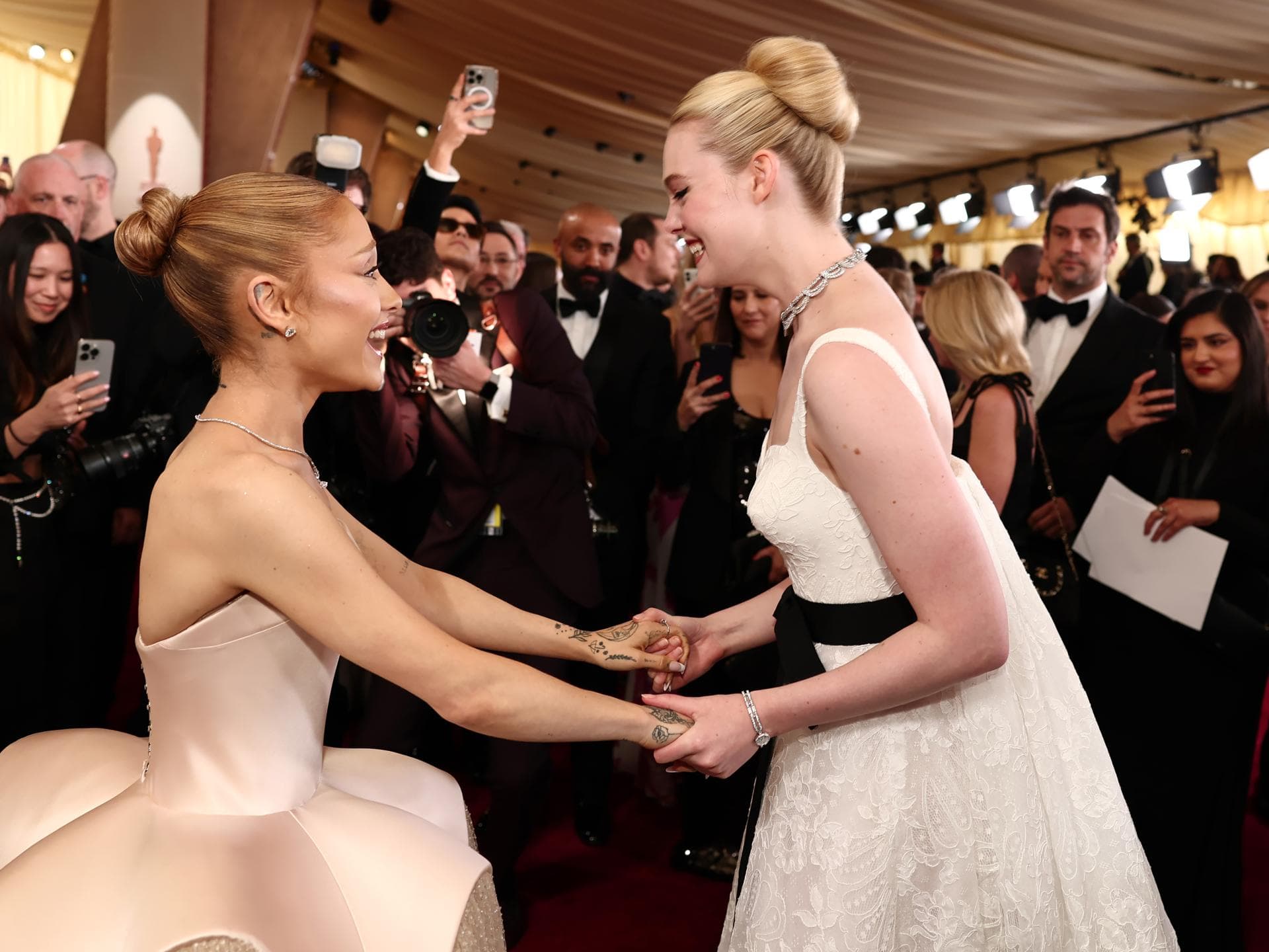 Oscars 2025: Dieses deutsche Parfum sorgt in den Goodie Bags für Furore Ariana Grande und Elle Fanning