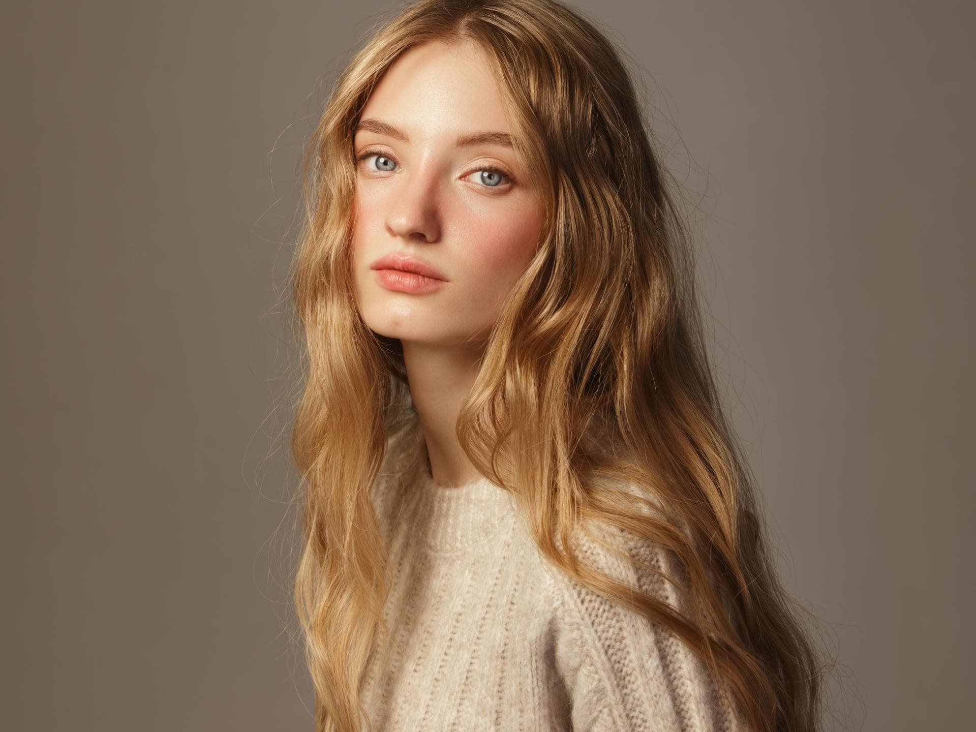 Love is in the air! Das ist der schönste Make-up Look zum Valentinstag Make-up Look fürs Date