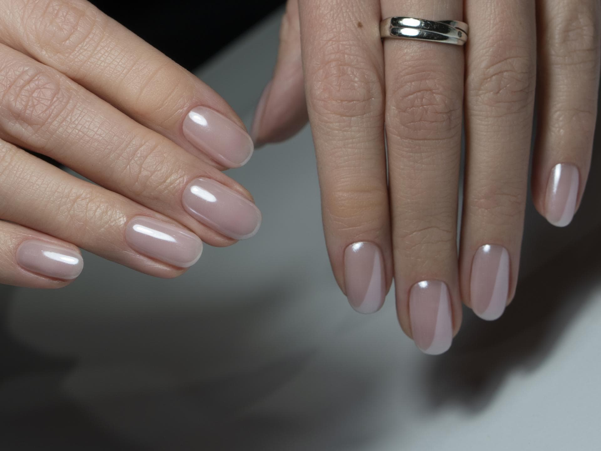 Frauen Hände lange Fingernägel