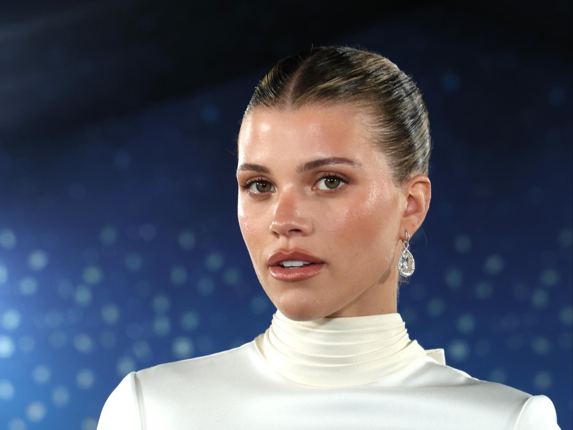 Sofia Richie Grainge revolutioniert die Kurzhaarfrisuren und trägt jetzt French Bob Sofia Richie Grainge revolutioniert die Kurzhaarfrisuren und trägt jetzt French Bob