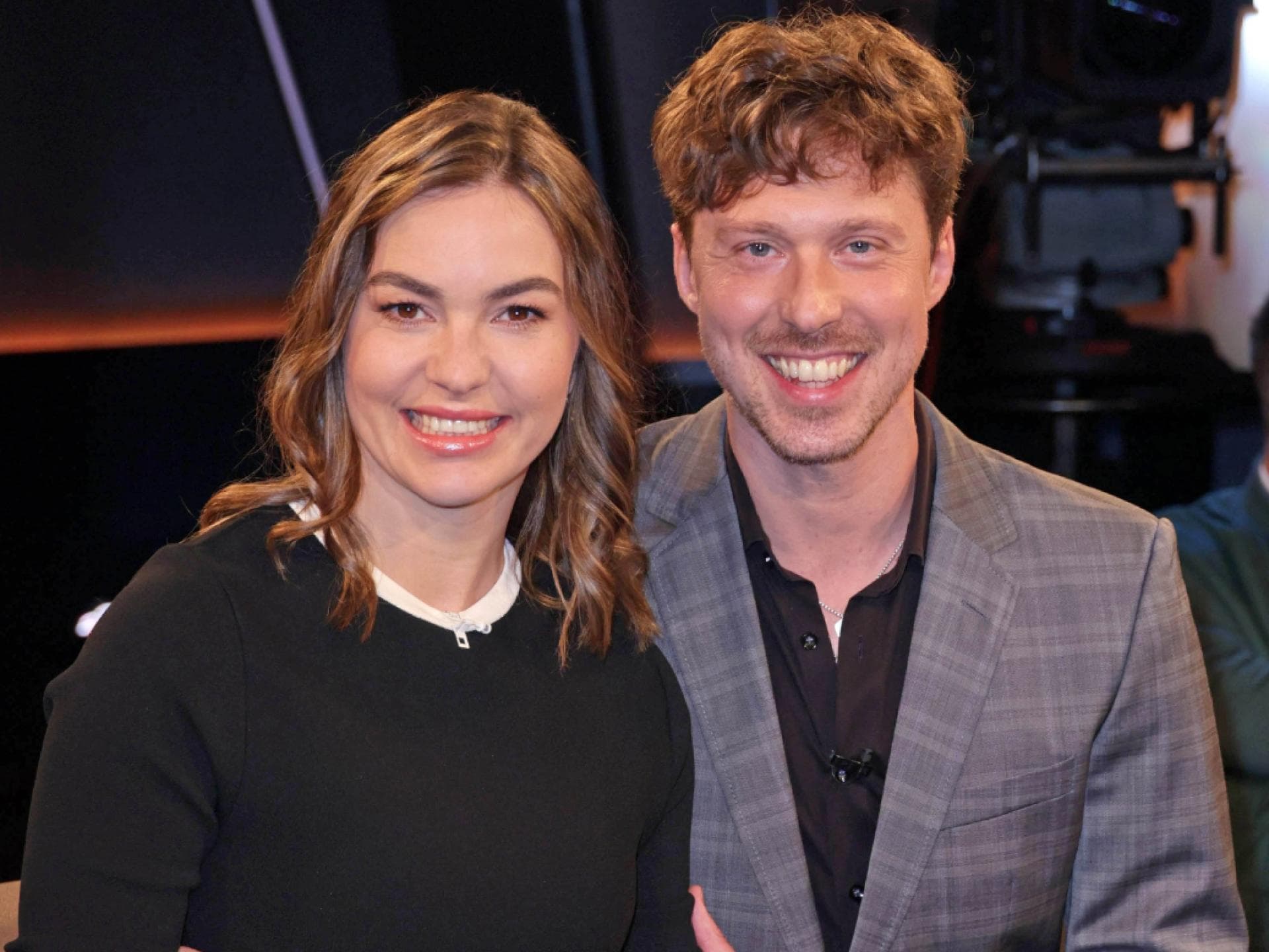 Renata und Valentin Lusin kennenlernen Renata und Valentin Lusin lachen