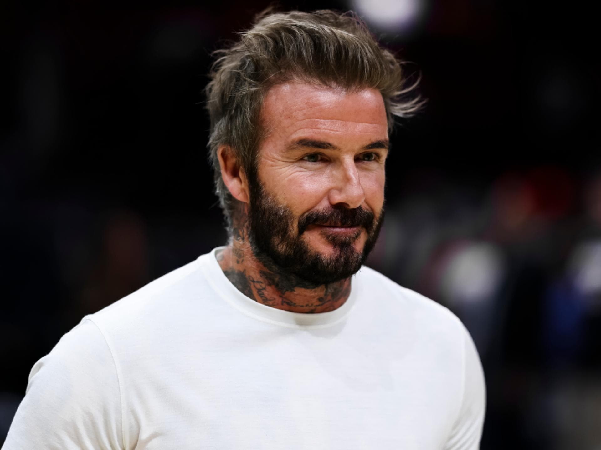 David Beckham Geburtstag David Beckham im weißen t-shirt