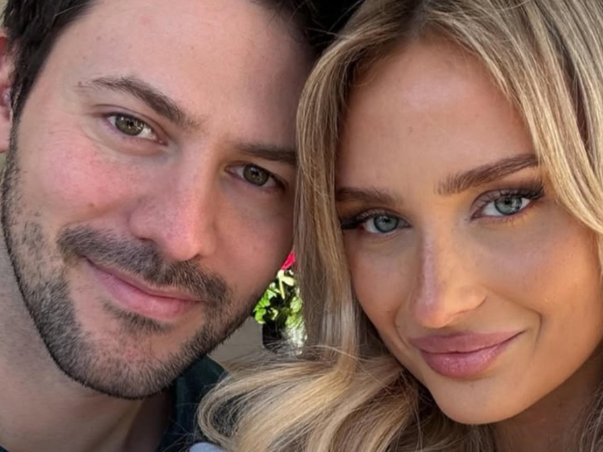 Sebstian Klaus macht Selfie mit Jenny