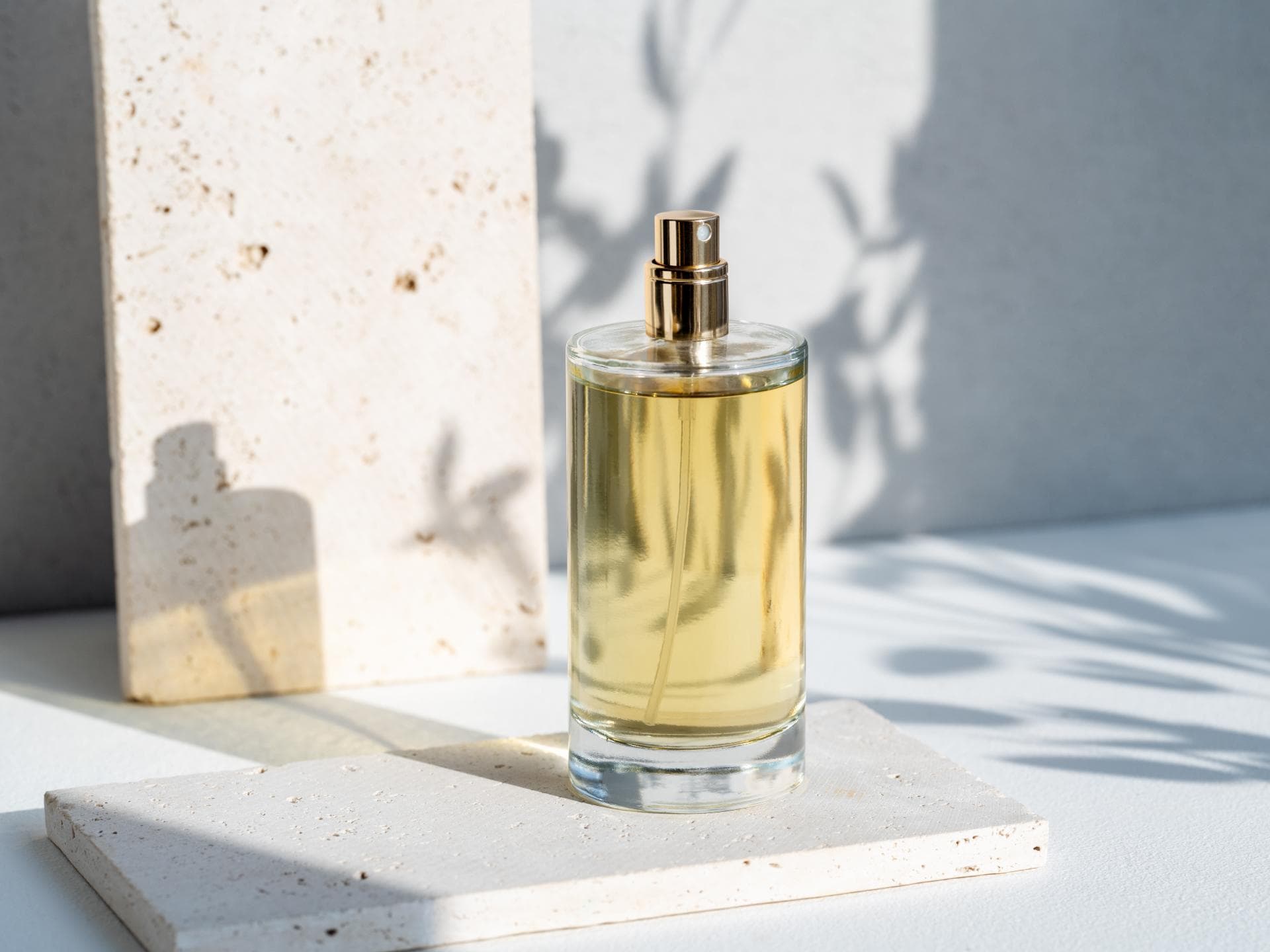 Parfum-Trends: Die besten Düfte für den Tag Leichter Duft