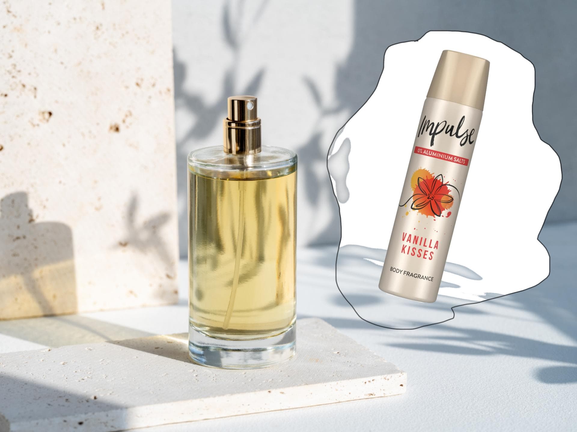 Ein gutes Parfum riecht häufig nach Vanille. Parfum Flakon und Impulse Deo auf einem Marmor-Hintergrund.