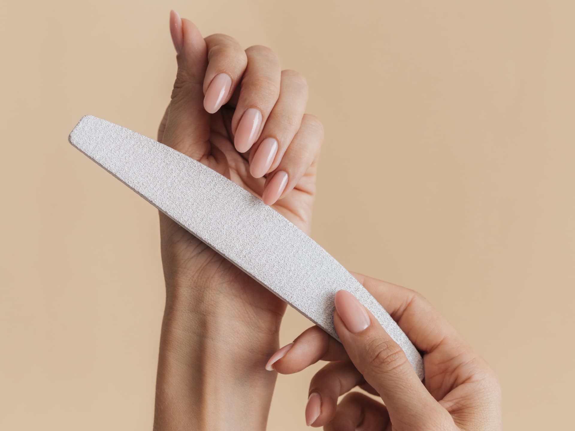 Soap Nails sind minimalistisch und chic. Nägel in natürlichem Look