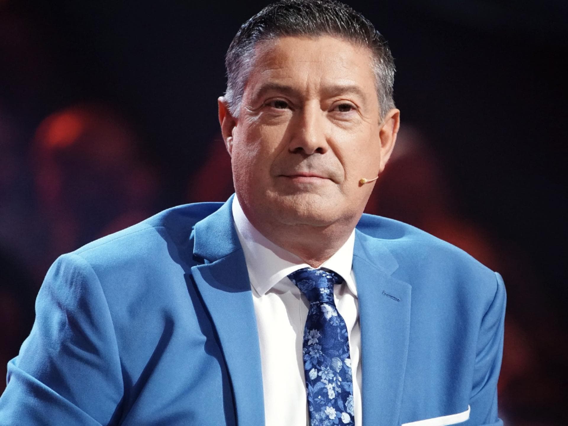 Joachim Llambi lächelt leicht