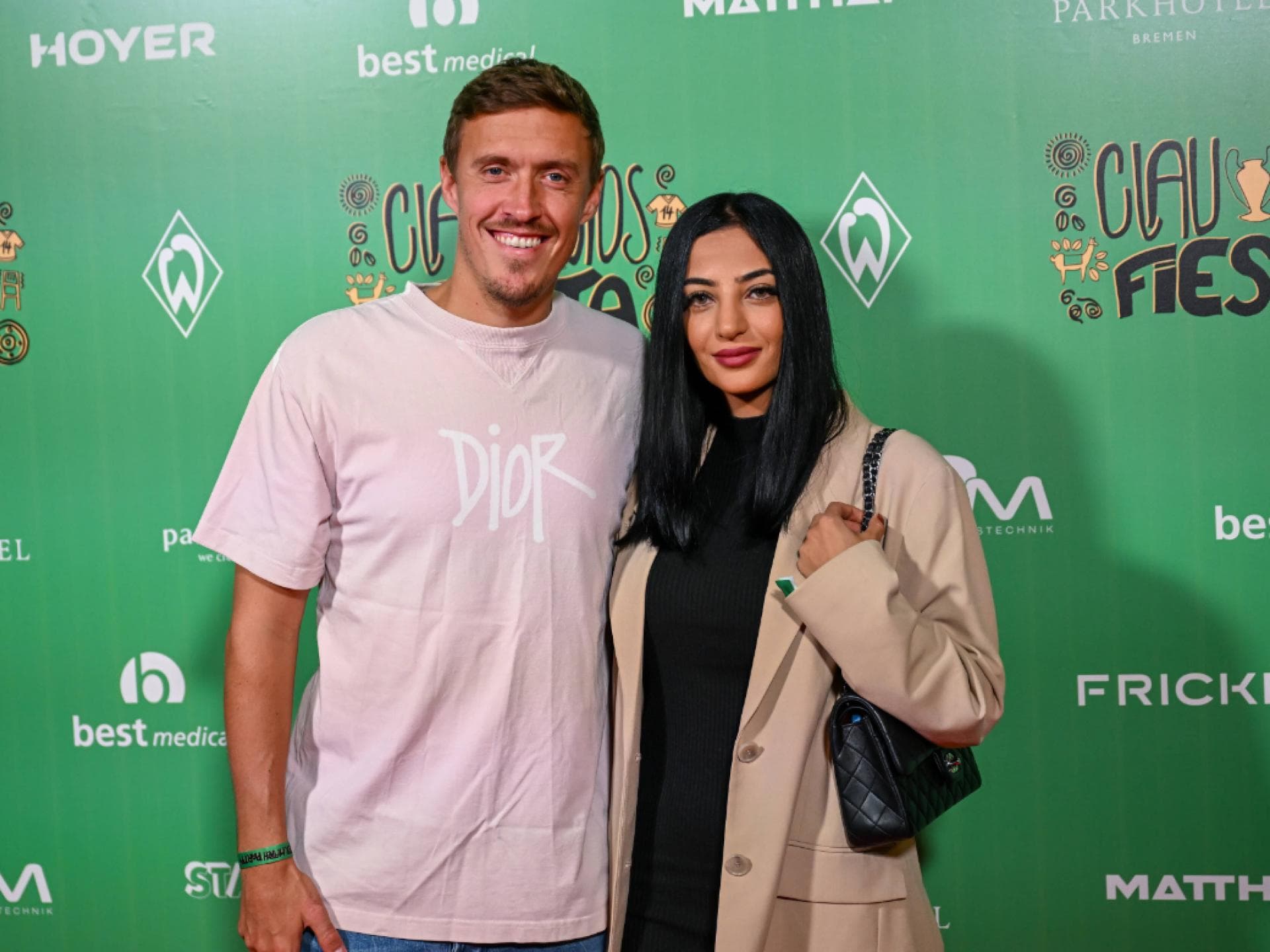 Max Kruse mit Ehefrau Dilara Kruse bei Werder Bremen
