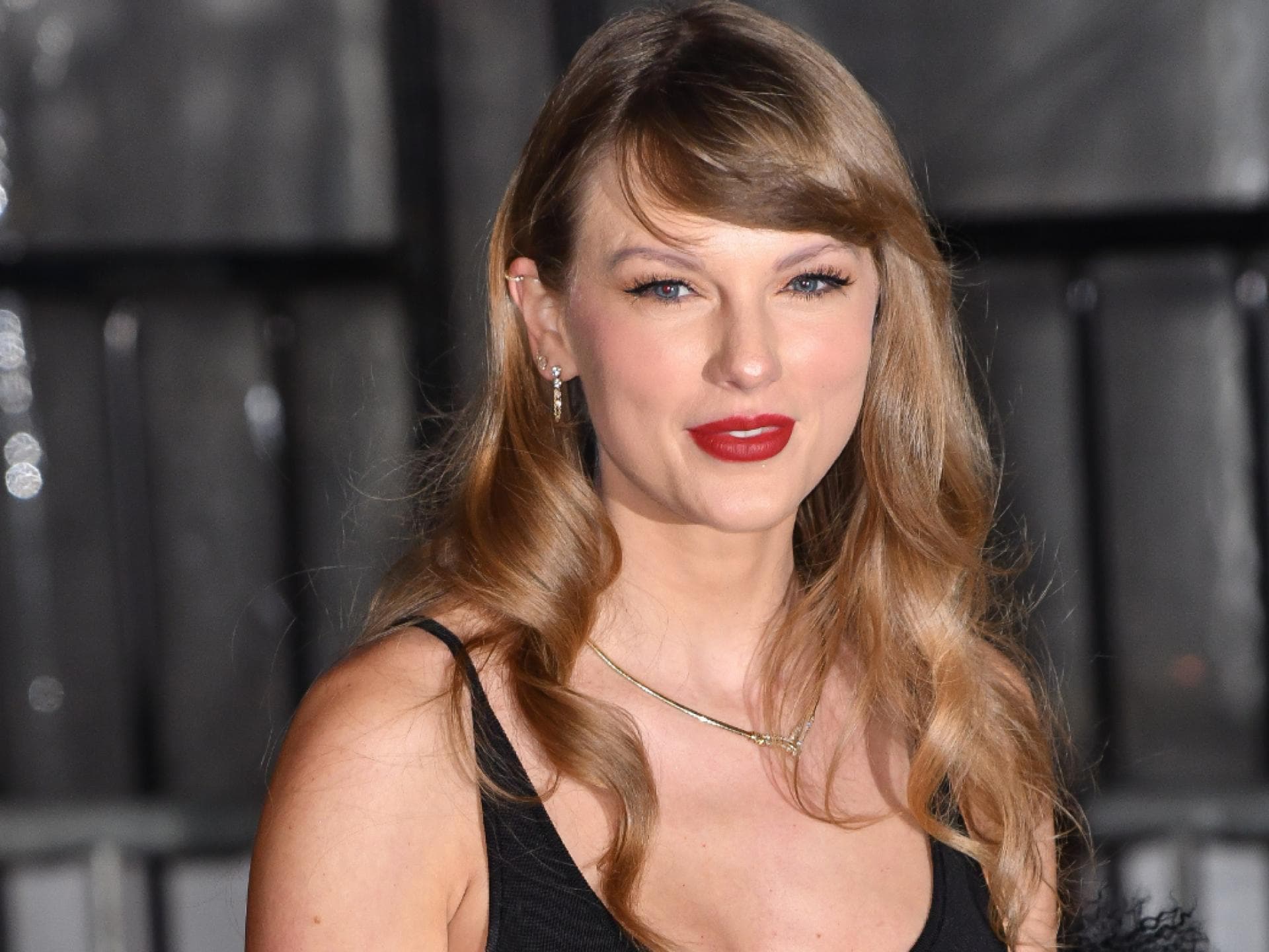Taylor Swift Peeling