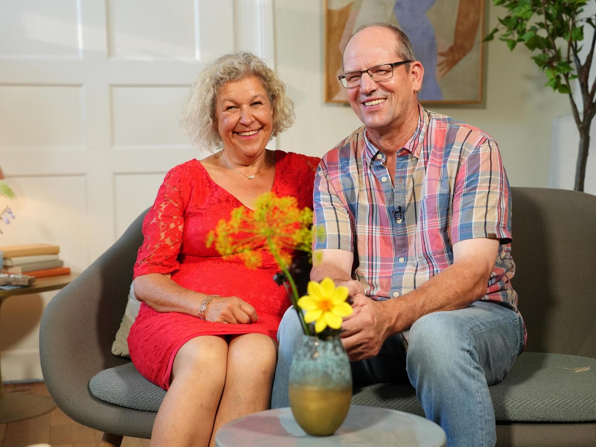 "Bauer sucht Frau" 2024: Jenny & Sweer - Diese Paare haben sich auf dem Scheunenfest gefunden