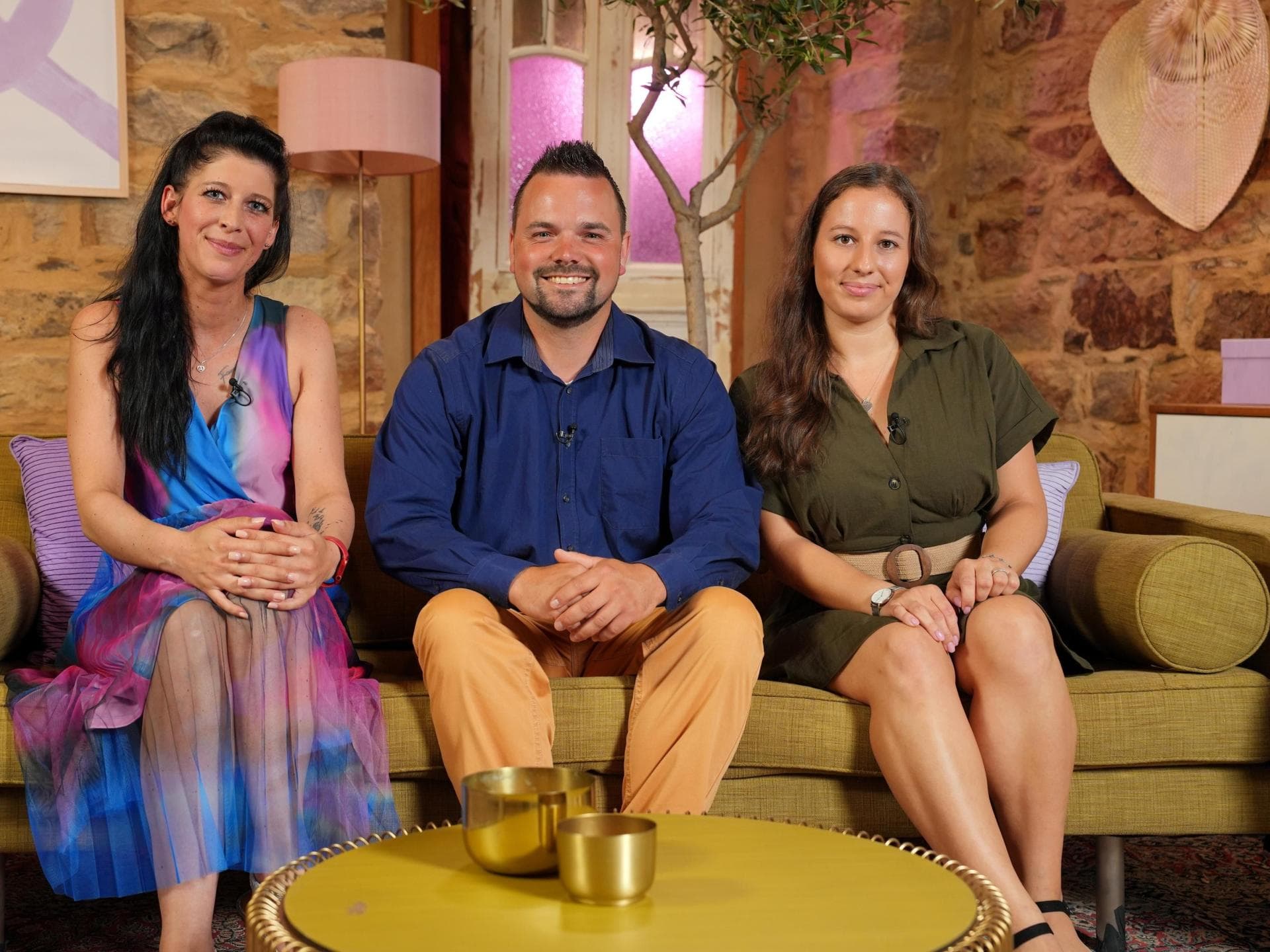 "Bauer sucht Frau" 2024: Marvin, Sabrina & Eva: Diese Paare haben sich auf dem Scheunenfest gefunden