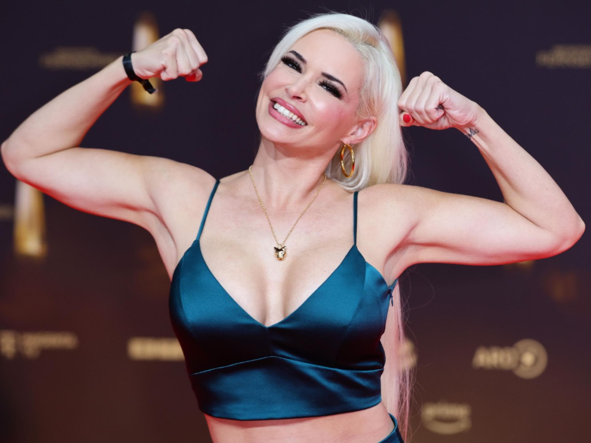 Daniela Katzenberger zeigt ihren Bizeps