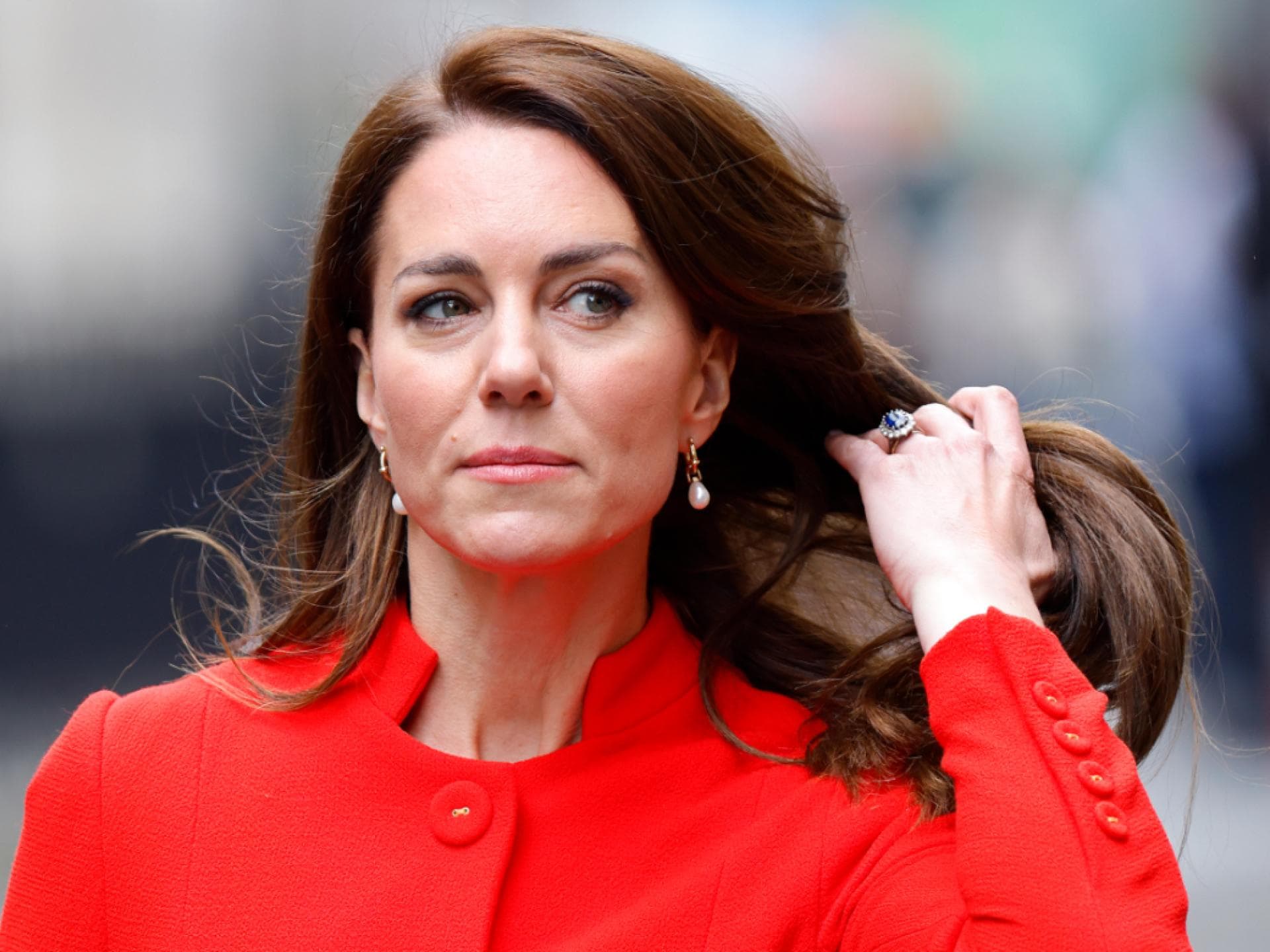 Prinzessin Kate mit ihrem Verlobungsring
