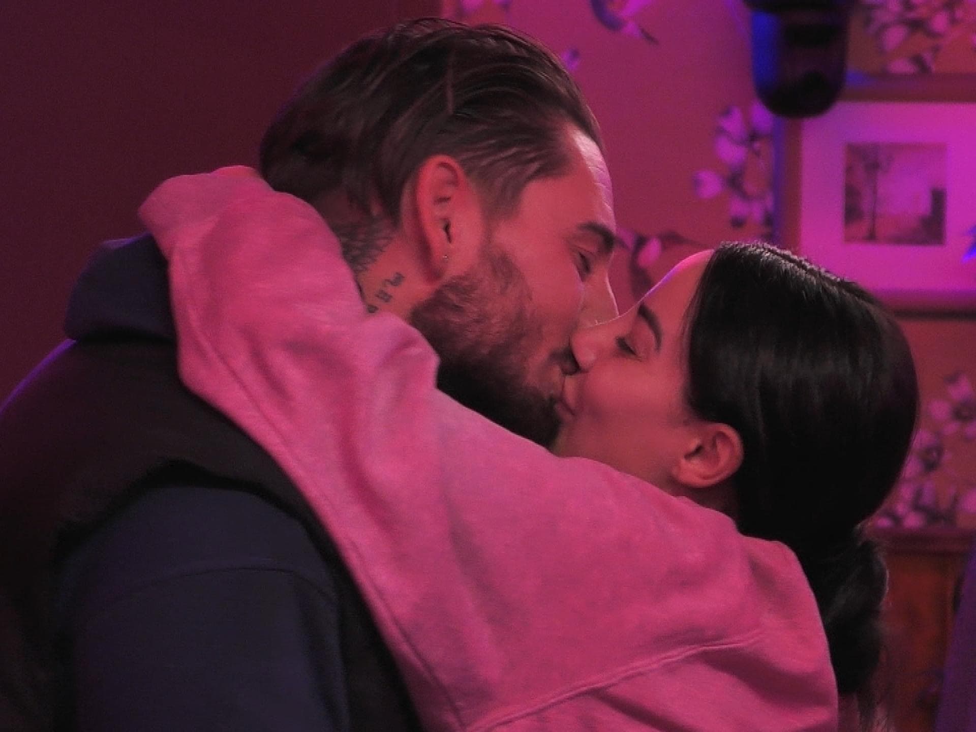 Mike Heiter und Leyla Lahouar haben sich bei "Promi Big Brother" verlobt