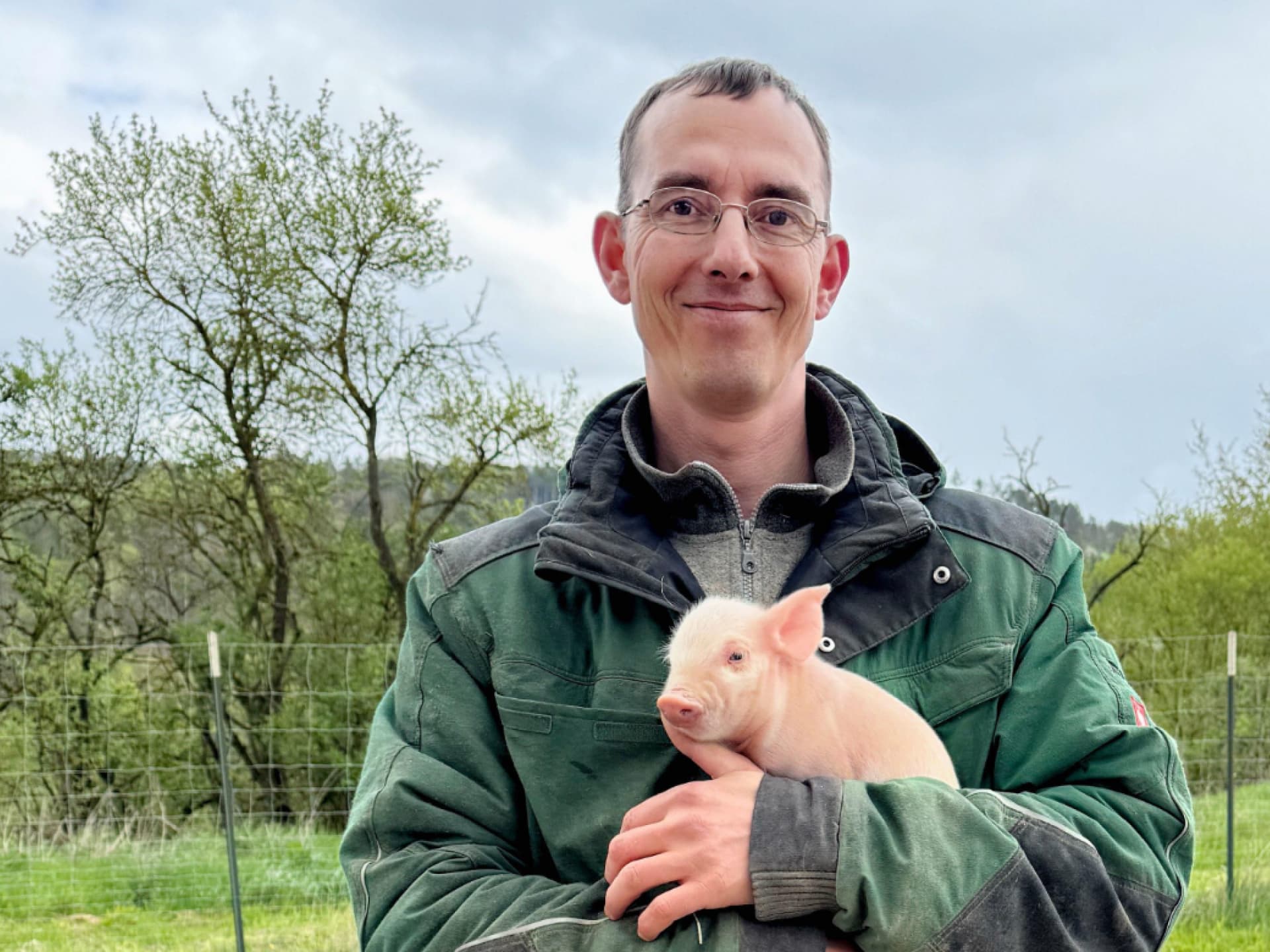 Schweinezüchter Elko bei "Bauer sucht Frau"