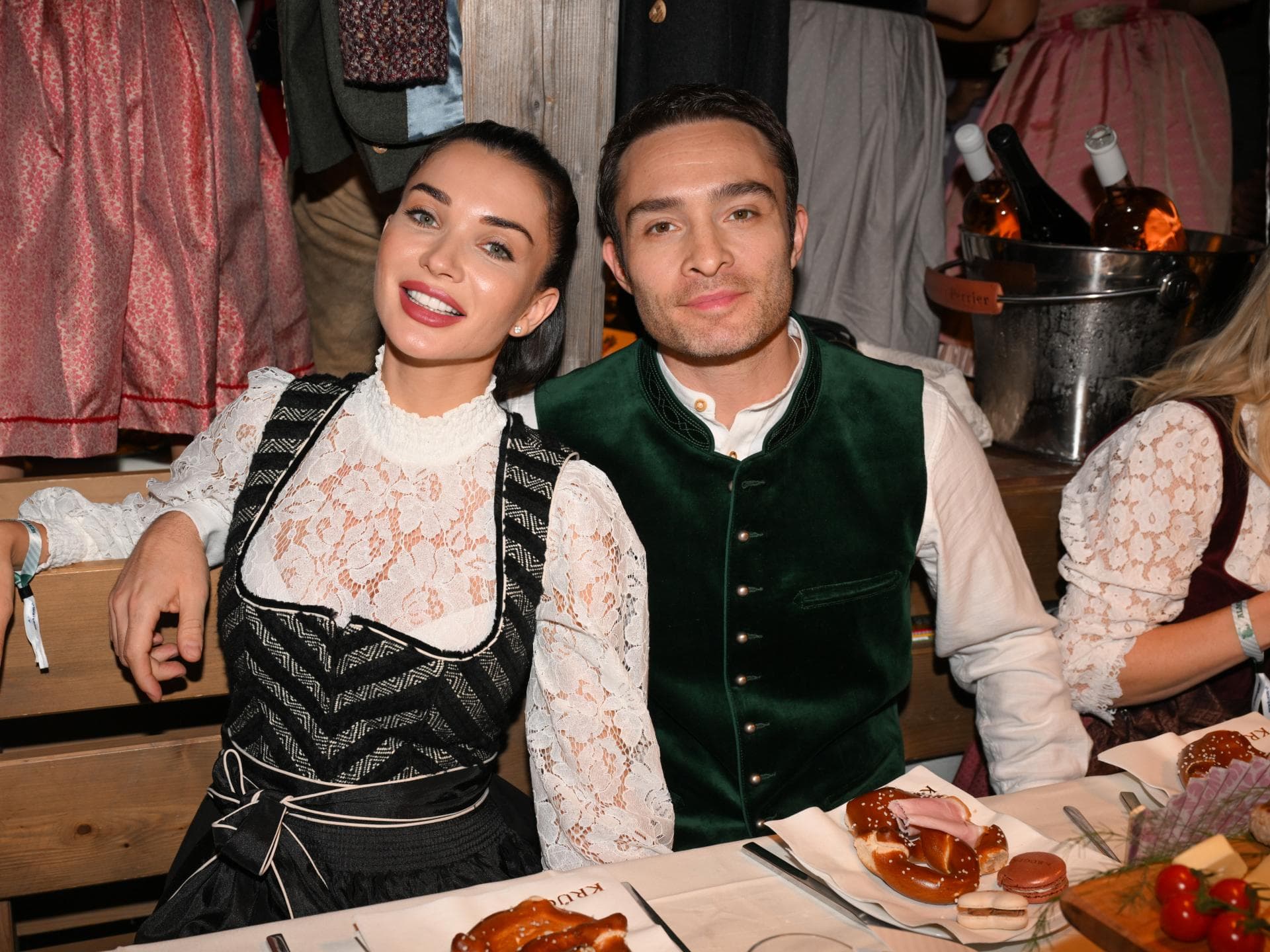 Ed Westwick und Amy Jackson auf dem Oktoberfest